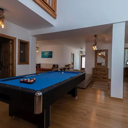 Beautiful Luxury 4-Bed Villa In Playa Blanca *