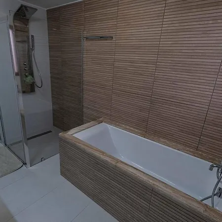 Beautiful Luxury 4-Bed Villa In Playa Blanca *